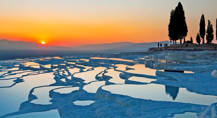  19 Mayıs Özel Bozcaada Ayvalık Çeşme Kuşadası Pamukkale Salda Gölü Turu