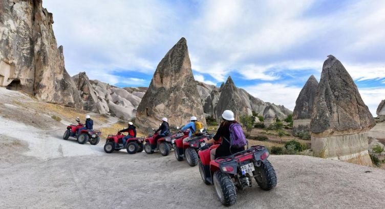 19 Mayıs Özel Kapadokya Ihlara Vadisi ve Hacı Bektaş Turu (1 Gece Otel Konaklamalı)