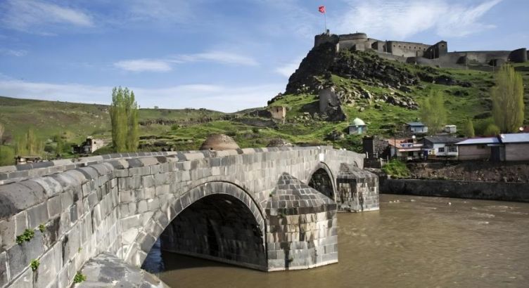 Dolu Dolu Bir Uçtan Bir Uca Sınırlarda Gap Doğu Anadolu