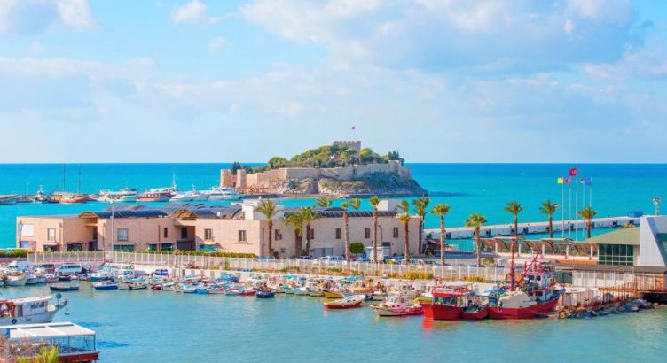 İzmir Çeşme Alaçatı Kuşadası Şirince Efes Turu (1 Gece Otel Konaklamalı)