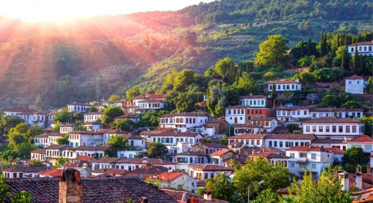 İzmir Çeşme Alaçatı Kuşadası Şirince Efes Turu (1 Gece Otel Konaklamalı)