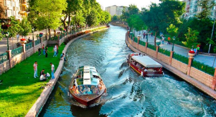 Günübirlik Eskişehir Masal Şatosu ve Odunpazarı Turu