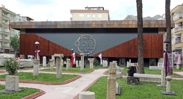 Uçaklı Kafkas Üçgeni Doğu Ekspresi Van Nahçıvan Kars Turu