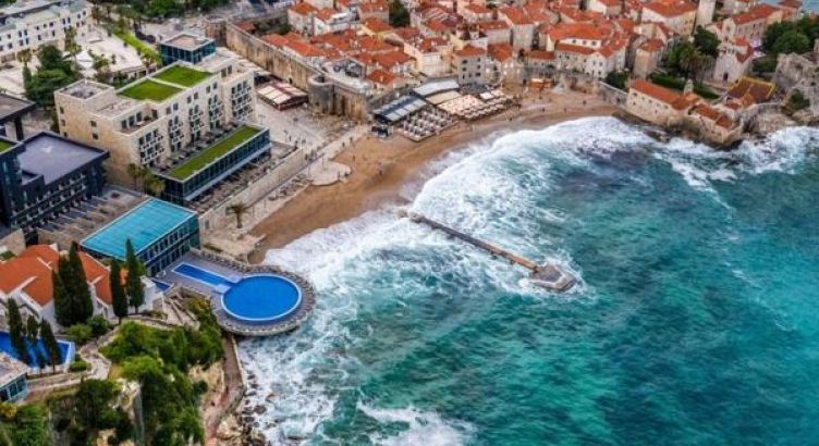 Adriyatik Kıyıları Budva Turu THY ile Yılbaşı Özel 3 Gece...