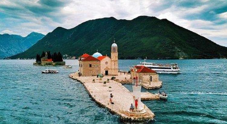 Adriyatik Kıyıları Budva Turu THY ile Yılbaşı Özel 3 Gece...