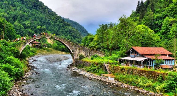 Uçaklı Karadeniz Yaylaları ve Batum Turu
